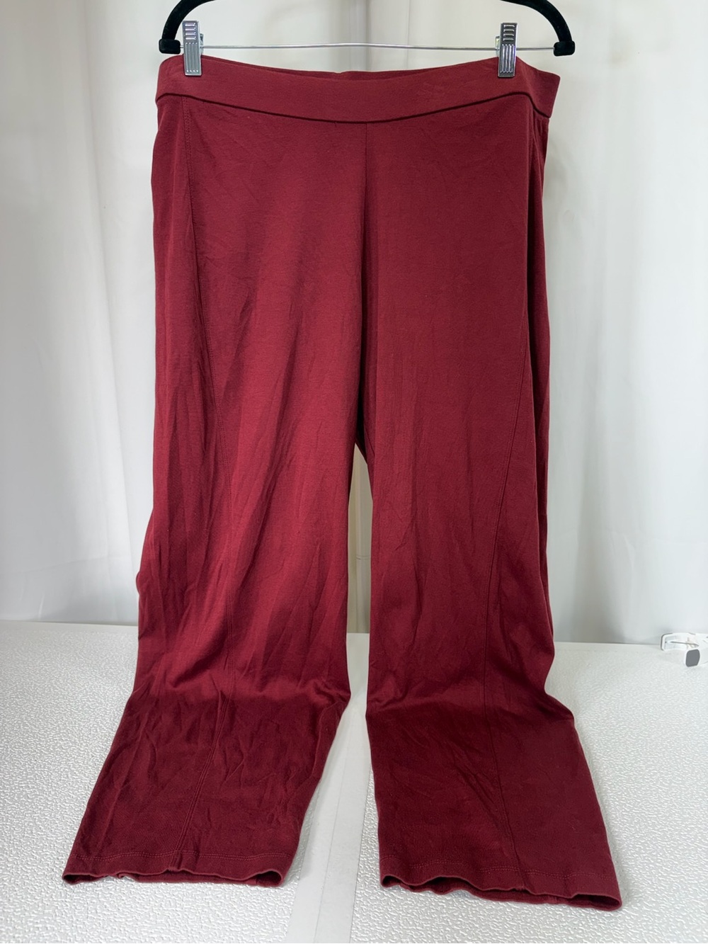 Eileen Fisher Relaxed Wide-Leg Pull-On Pants in Burgundy 4095